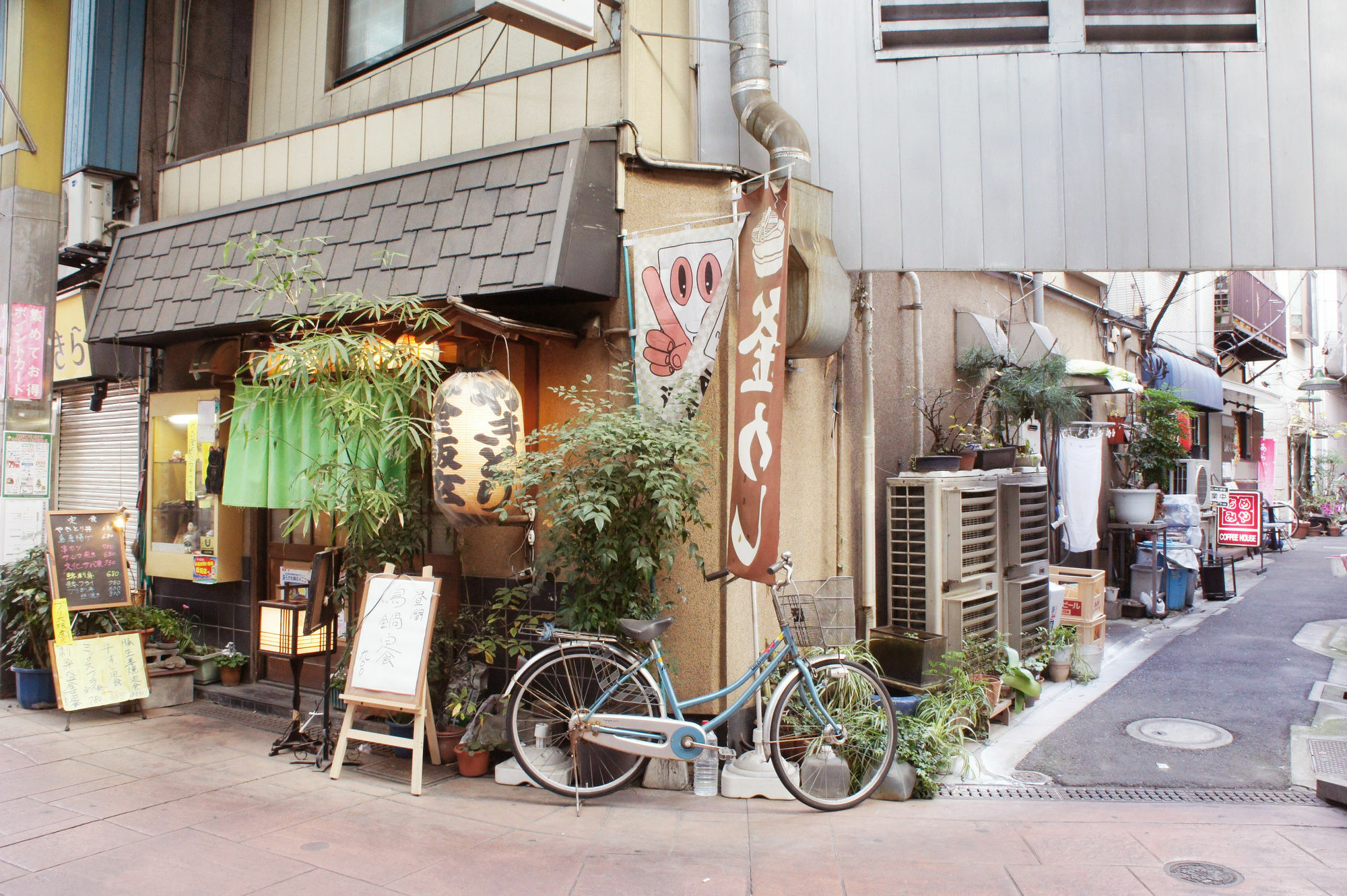 Sato-San'S Rest Hotel Tokyo Eksteriør billede